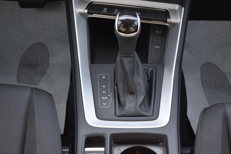 Audi Q3 35 TDI quattro S tronic Business Advanced