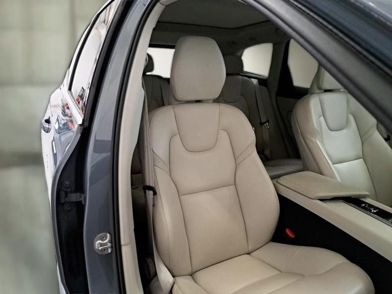 VOLVO XC60 T6 PLUG-IN AWD AUTO RECHARGE INS. EXP SUV