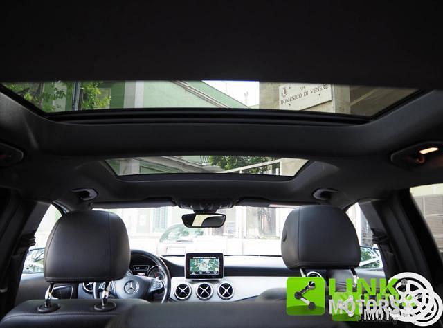 MERCEDES-BENZ GLA 200 d Automatic 4Matic Premium
