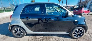SMART FORFOUR 1,0 BENZINA 70 CV X NEOPATENTATI DOPPIO TETTO IMPECCABILE GOMME NUOVE
