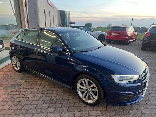 Audi A3 Sportback 1.6 tdi S-tr. 110cv S-line, Xenon, 17"