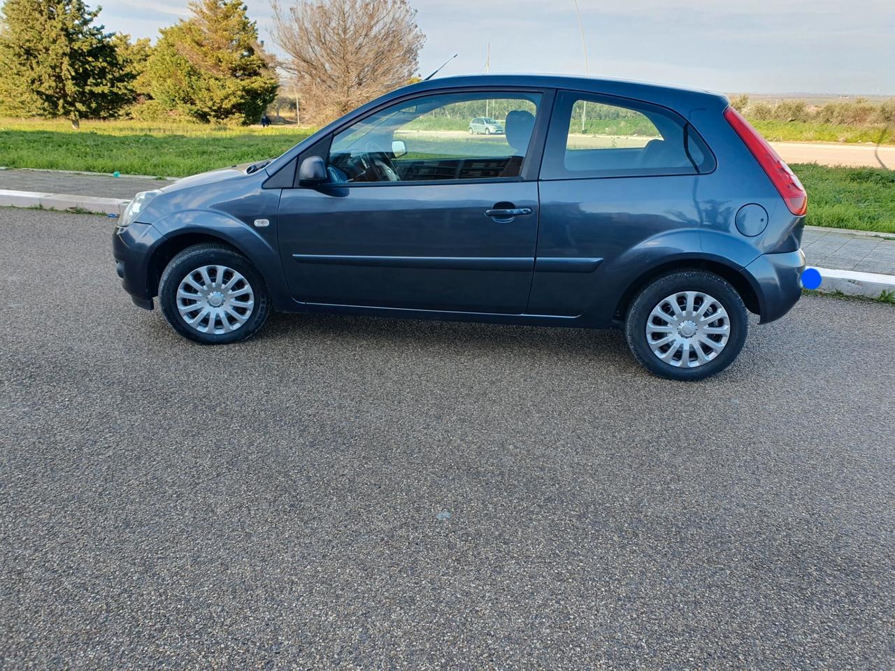 Ford Fiesta 1.2 benzina anno 08 69cv