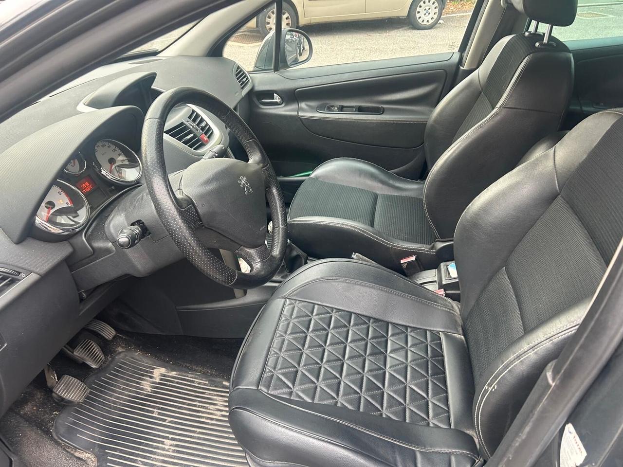 Peugeot 207 1.6 HDi 93CV SW full optional