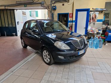 Lancia Ypsilon 1.2 16V Argento