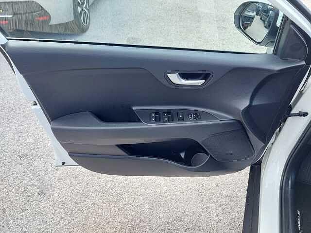 Kia Stonic 1.0 T-GDi 100 CV MHEV iMT Style