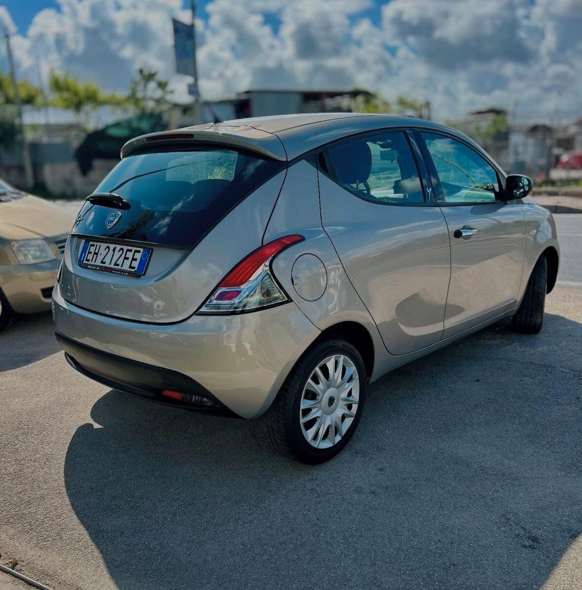 Lancia Ypsilon 1.2 69 CV Diva DEL NORD
