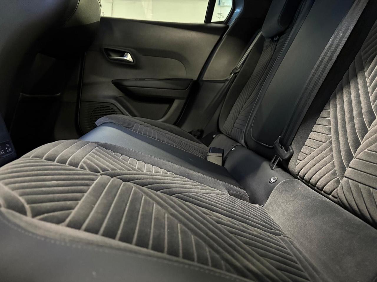 Lancia Ypsilon LX Hybrid 110 e-DCT SPOTICAR