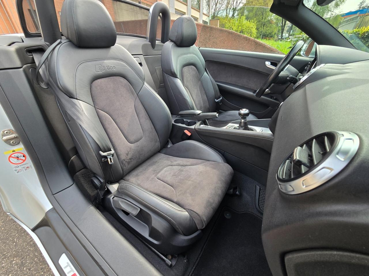 Audi TTS Roadster 2.0 tfsi quattro 272cv C. MANUALE