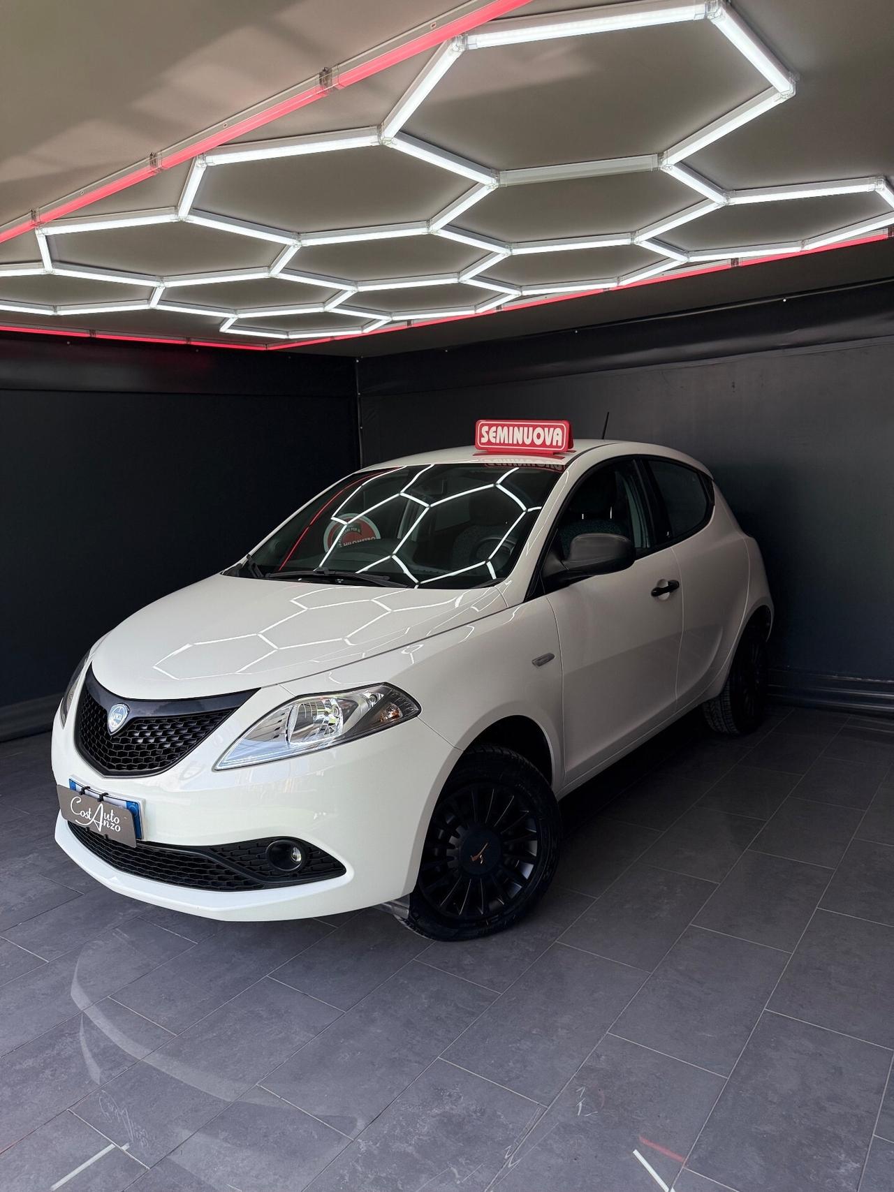Lancia Ypsilon 0.9 TwinAir Gold 12/2020