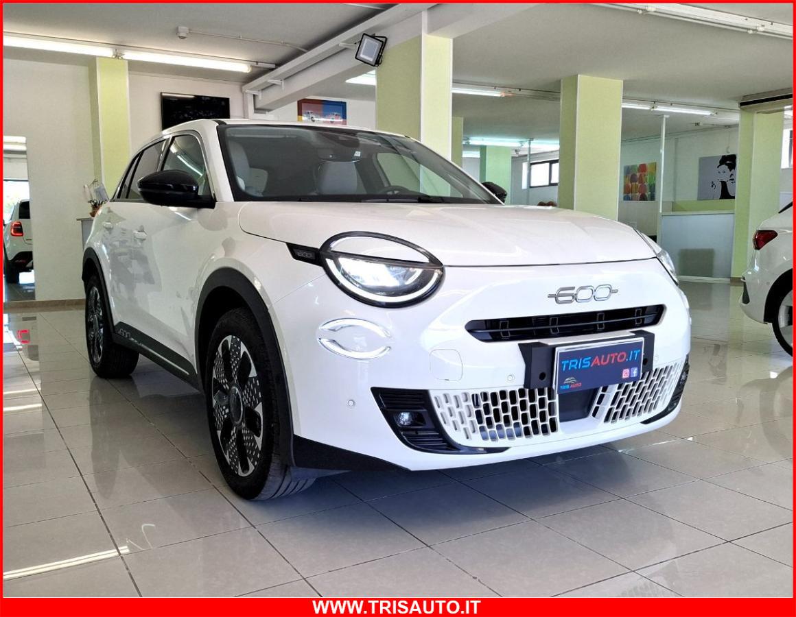 FIAT 600 1.2 T-GEN3 MHEV DCT La Prima NEOPATENTATI (FULL LED+PELLE+NAVI)