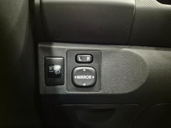 Toyota Yaris 5 Porte 1.3 Sol - NEOPATENTATI - Clima - Radio CD