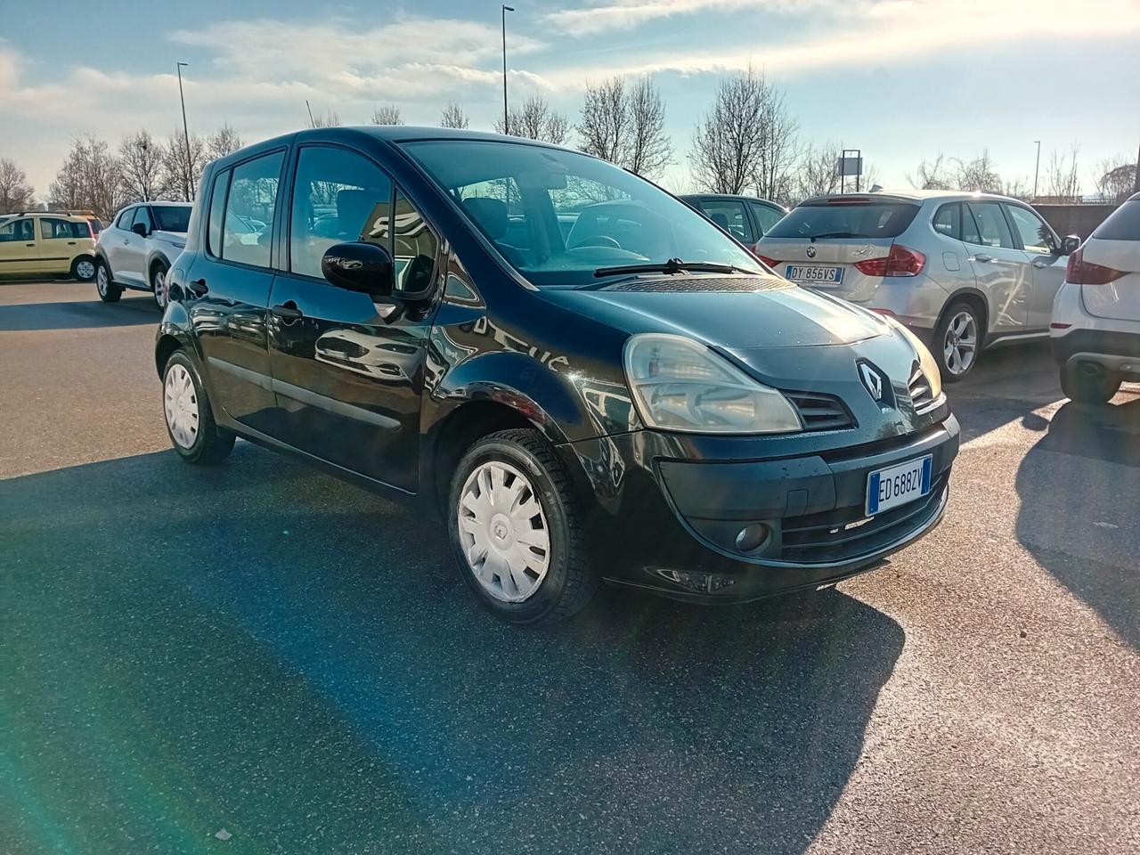 Renault Modus 1.2 16v 75 cv E4 GANCIO TRAINO
