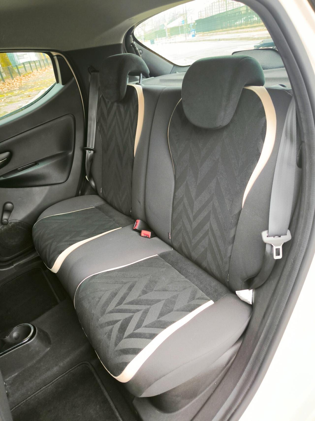 Lancia Ypsilon 1.2 69 CV 5 porte Platinum