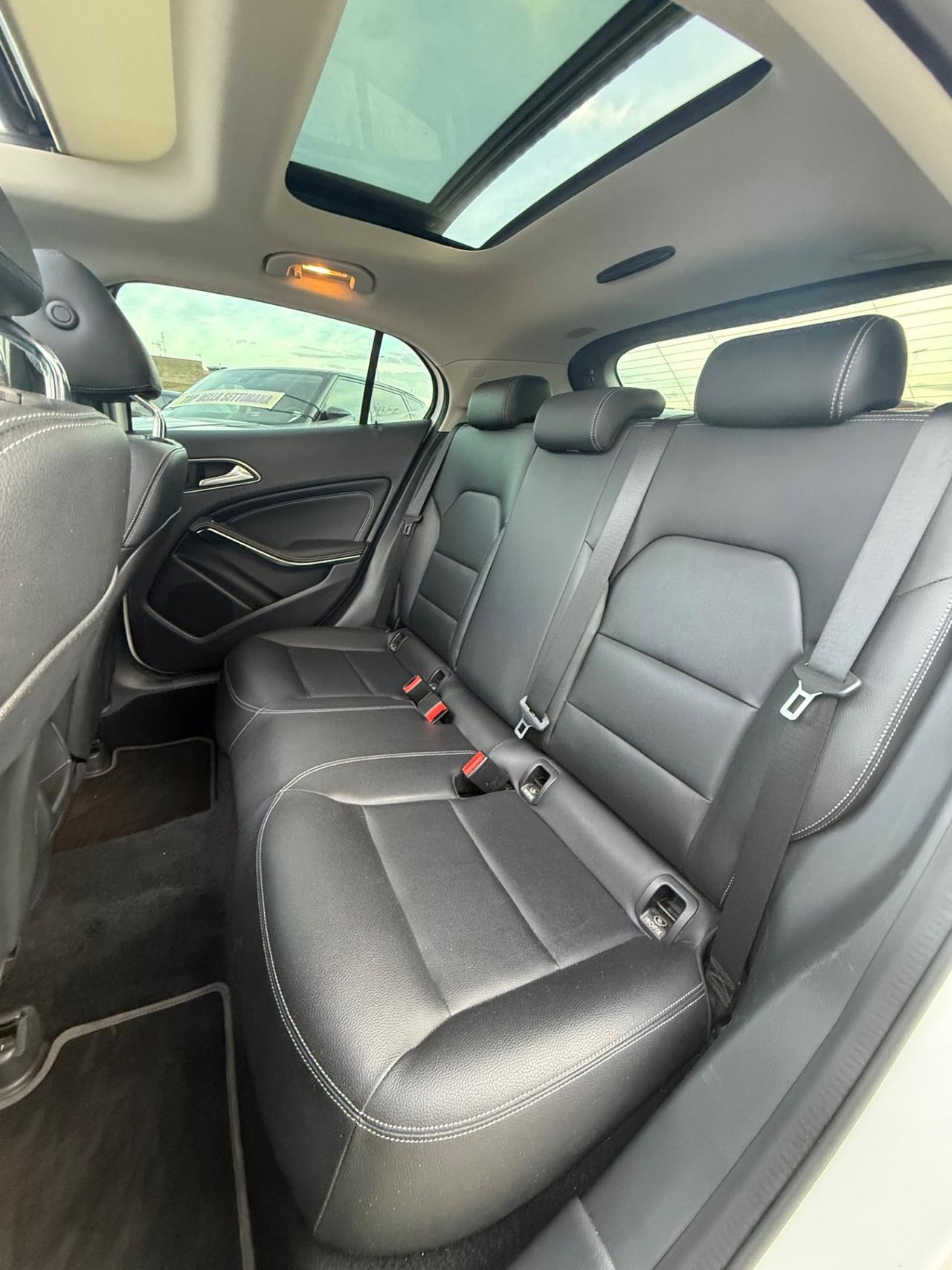 Mercedes-benz GLA 200 d Automatic Premium