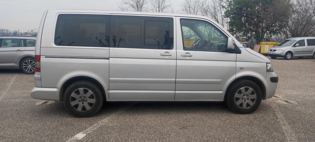 Volkswagen Multivan 2.5 TDI/174CV Comfortline