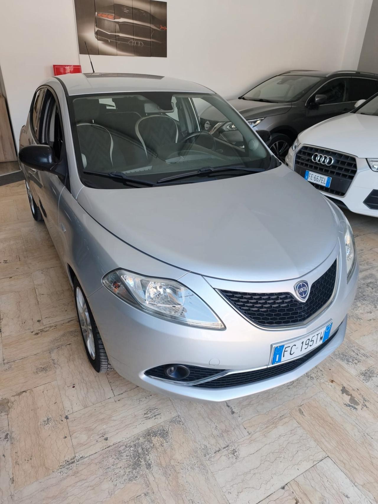 Lancia Ypsilon 1.2 69 CV 5 porte GPL Ecochic Platinum