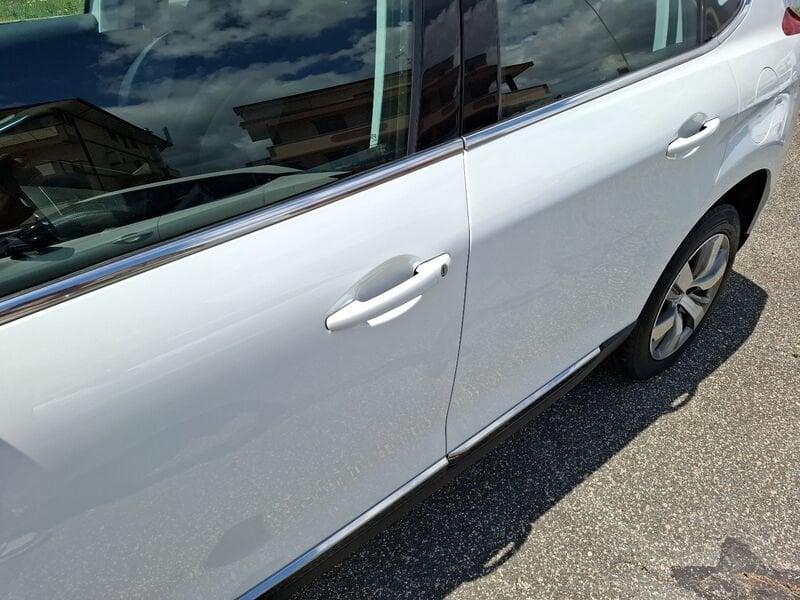 Peugeot 2008 1.2 PureTech 82 CV Allure