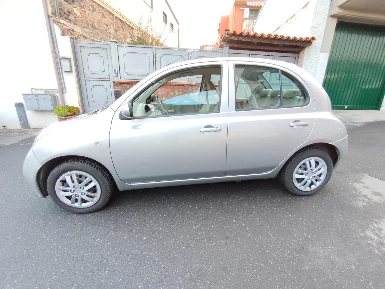 Nissan Micra 1.2 5 porte benzina