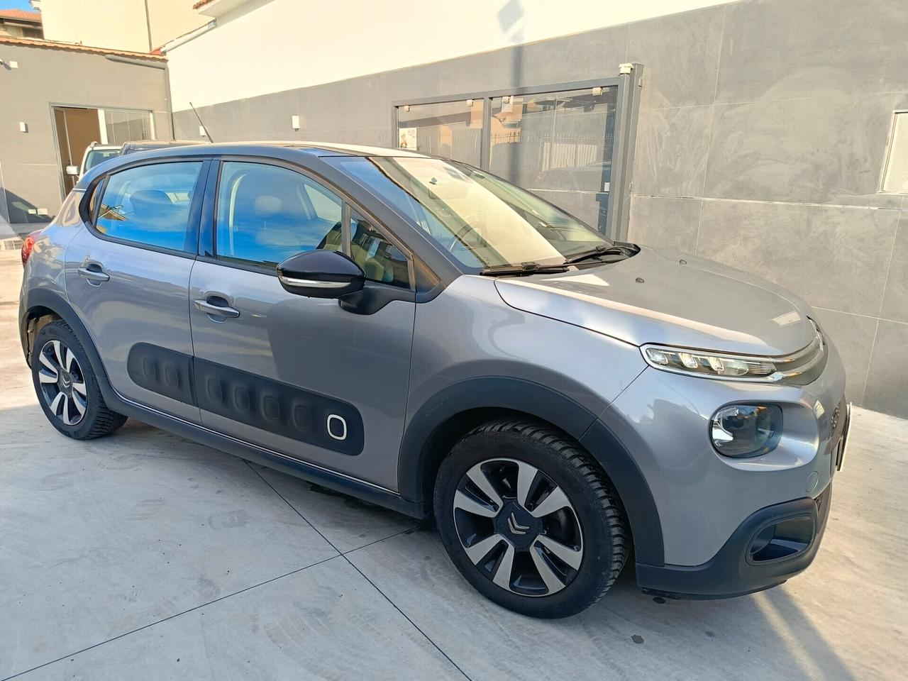 Citroen C3 PureTech 82 GPL Shine