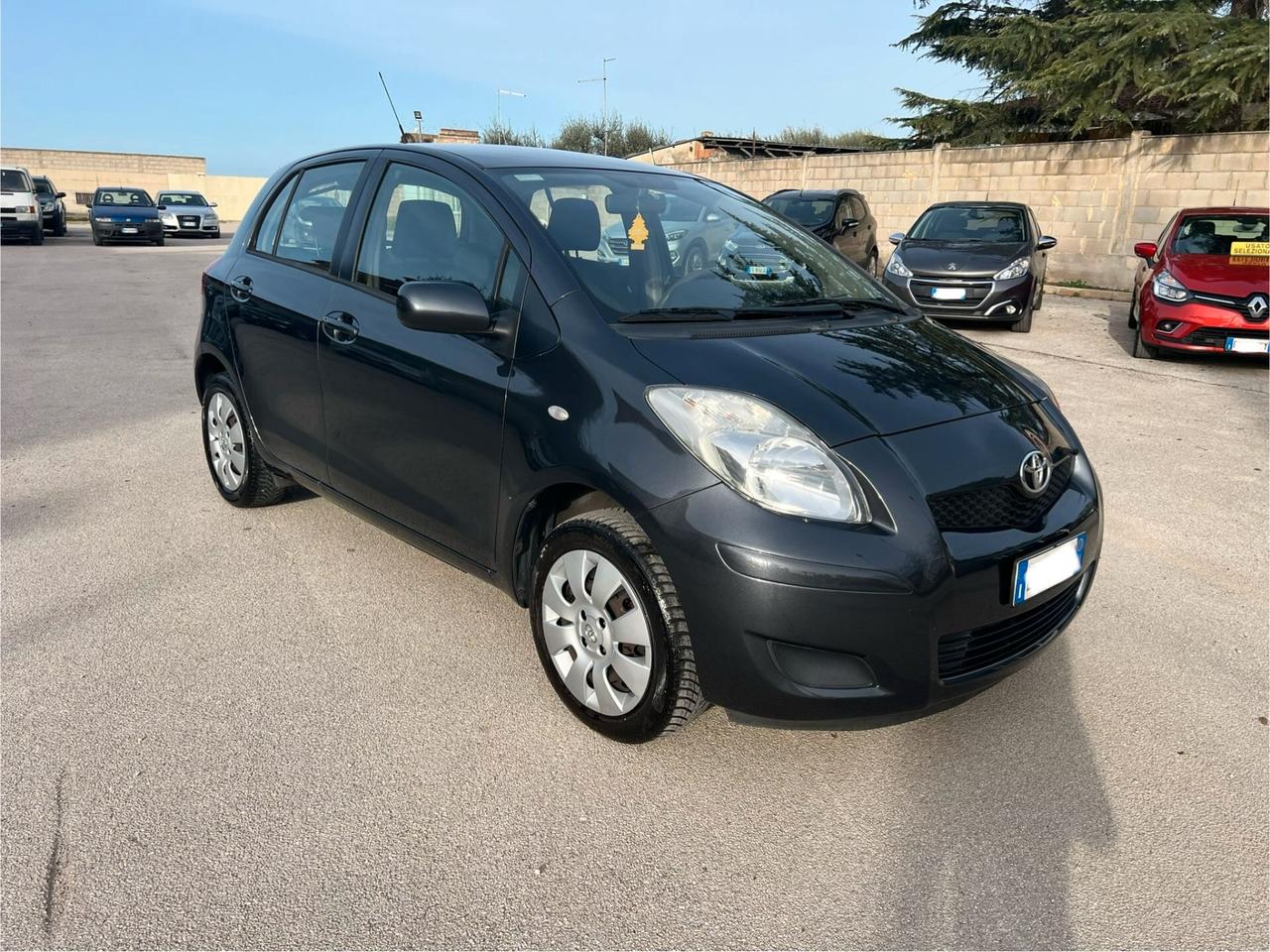 Toyota Yaris 1.0 5 porte