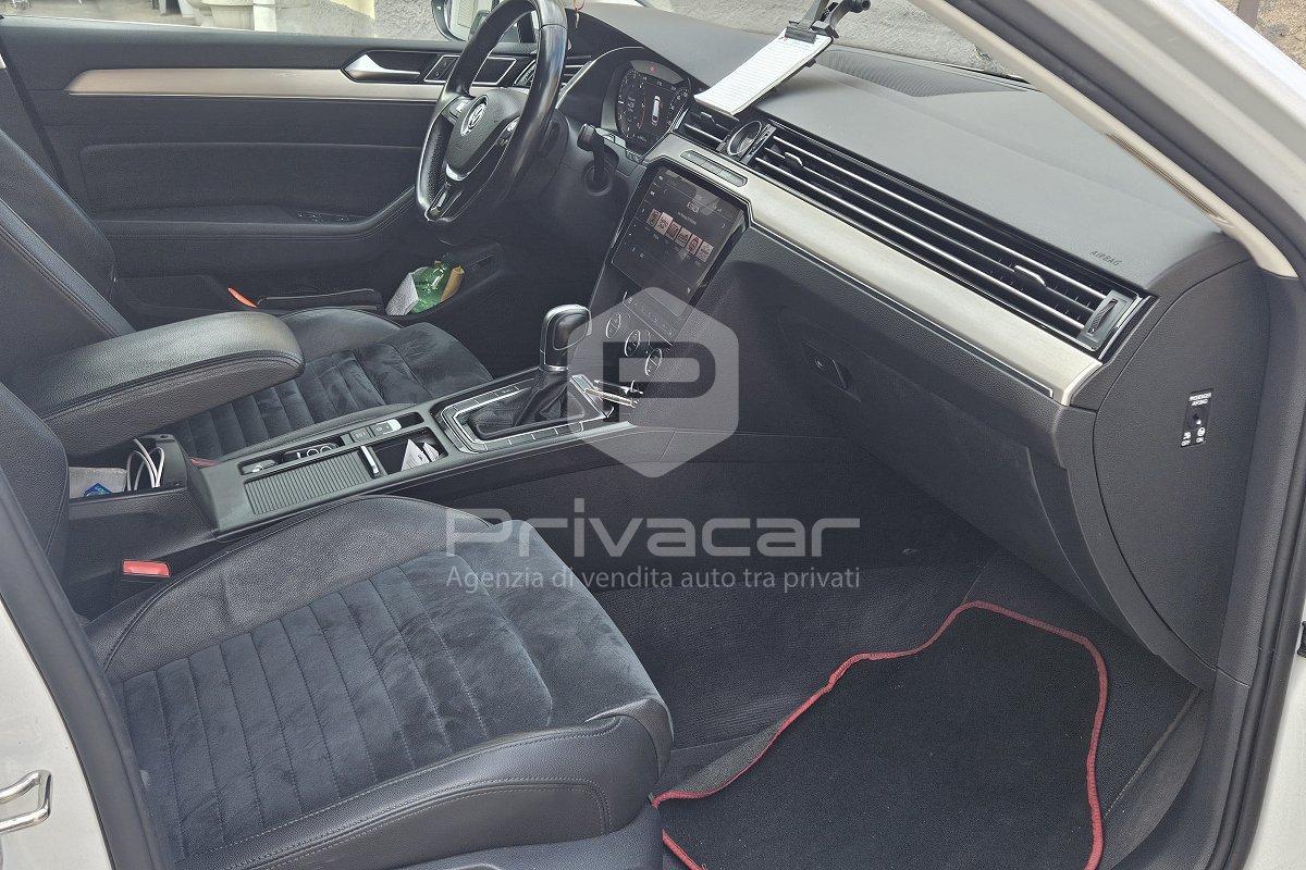 VOLKSWAGEN Passat Variant 2.0 TDI DSG Executive BlueMotion Tech.