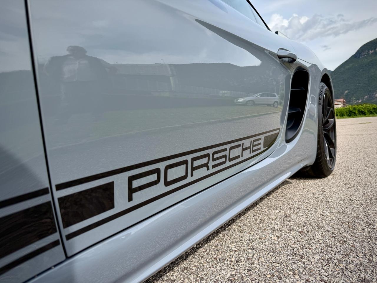 Porsche 718 Cayman 2.0 Style Edition PDK 14.000 KM