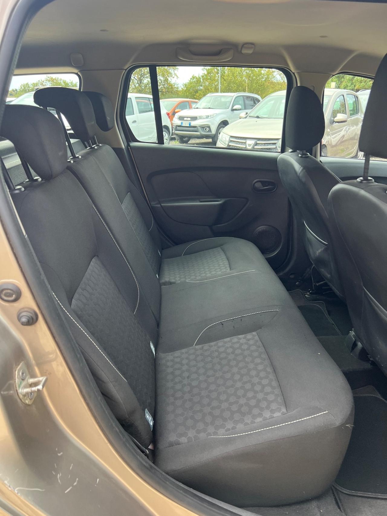 Dacia Logan 0.9 TurboGPL Lauréate permute rate garanzia