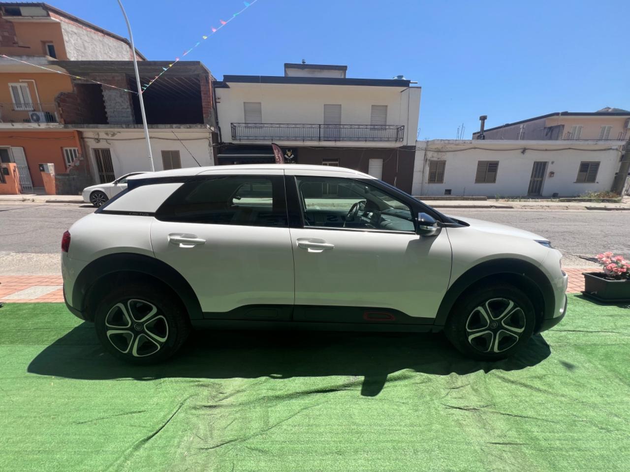Citroen C4 Cactus BlueHDi 100 S&S Shine Pack