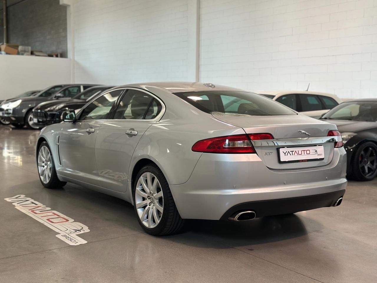 Jaguar XF 4.2 V8 Premium Luxury