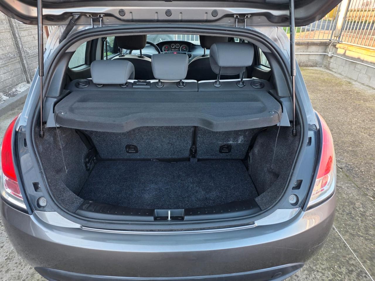 Lancia Ypsilon 1.2 69 CV 5 porte Elle