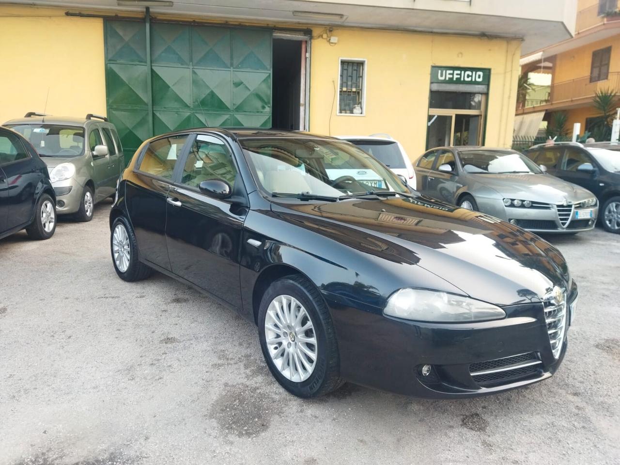 Alfa Romeo 147 1.6 Gpl Distinctive