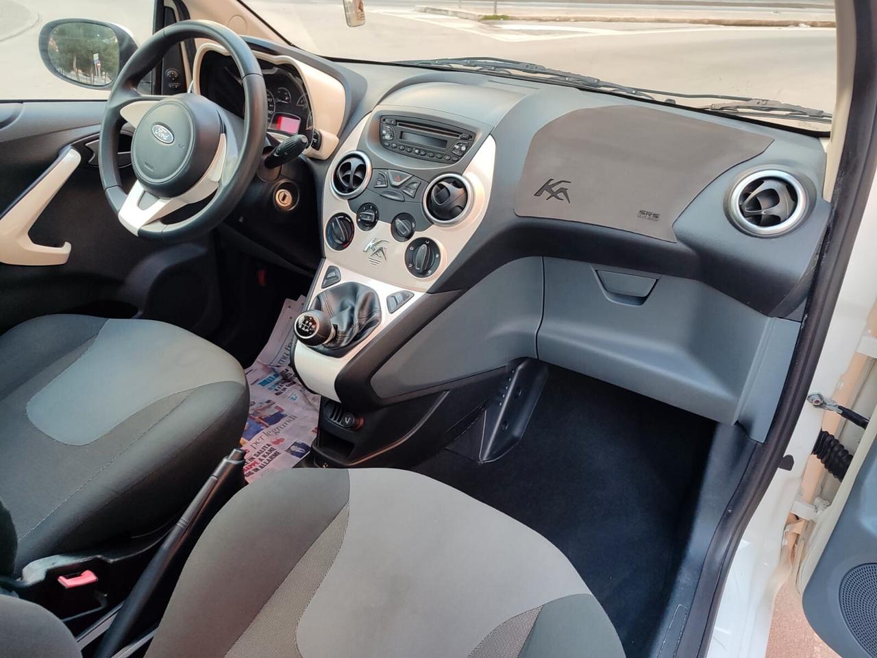 Ford Ka 1.2 BENZ. 69CV Titanium!