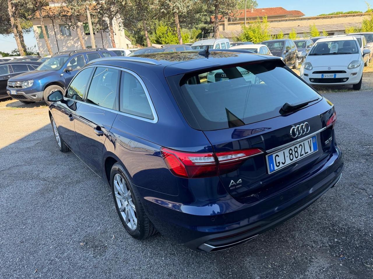 Audi A4 Avant 2022 30 TDI/136 CV S tronic ok neopatentati