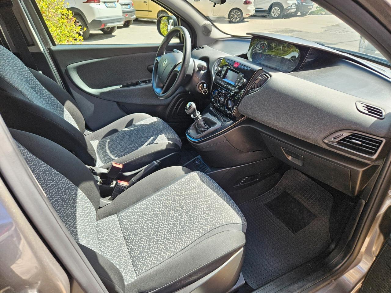 LANCIA YPSILON 1000 NOVEMBRE 2022 CHILOMETRI CERTI