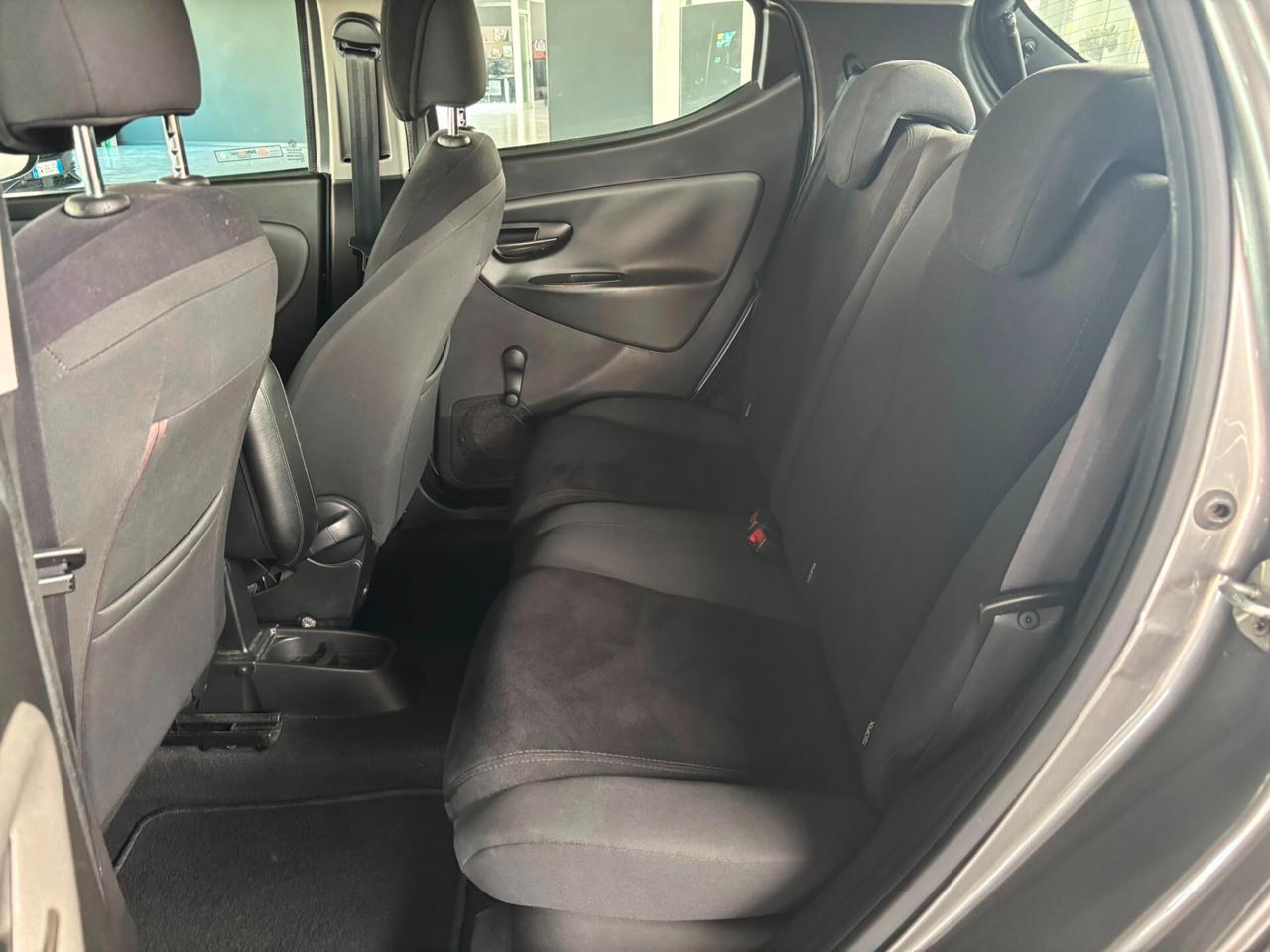 Lancia Ypsilon 0.9 TwinAir 85 CV 5 porte Metano Ecochic Gold