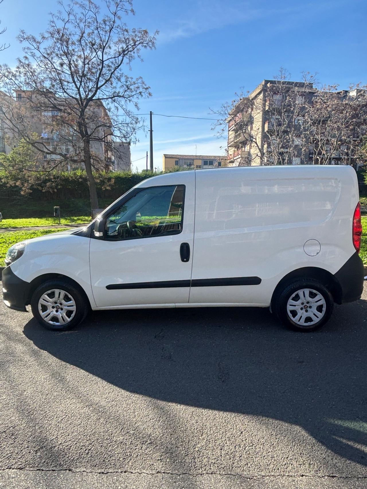 Fiat Doblo 1.3 MJT 95CV S&S Lounge