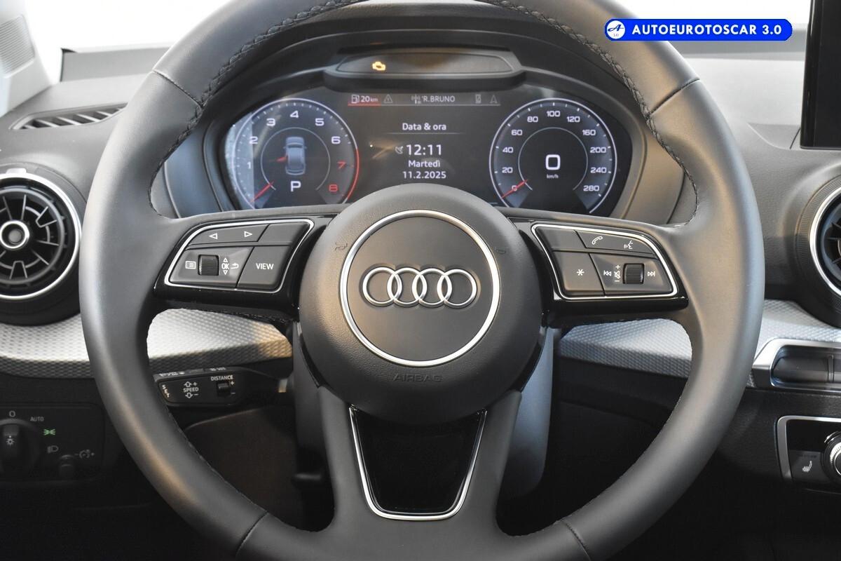 Audi Q2 35 TFSI S tronic Business