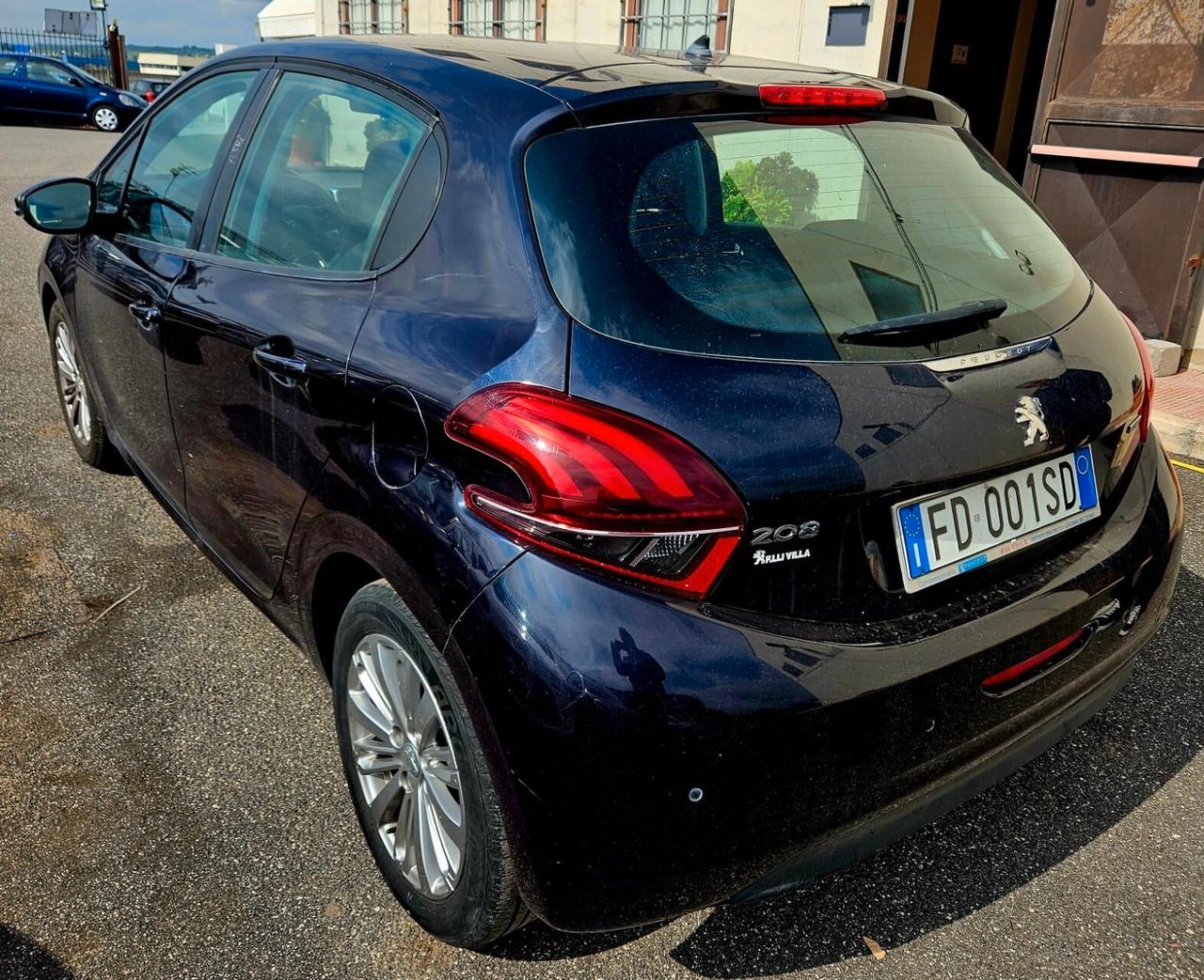 Peugeot 208 PureTech 82 5 porte Allure