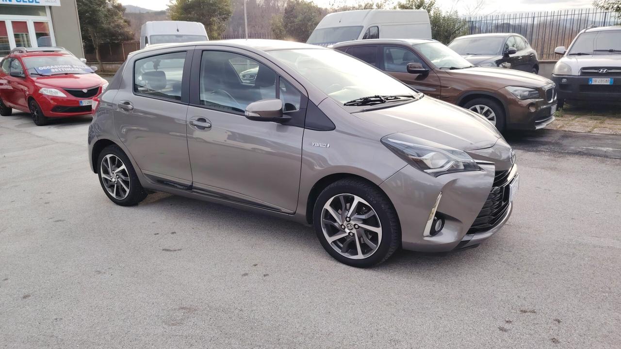 Toyota Yaris 1.5 Hybrid 5 porte Business