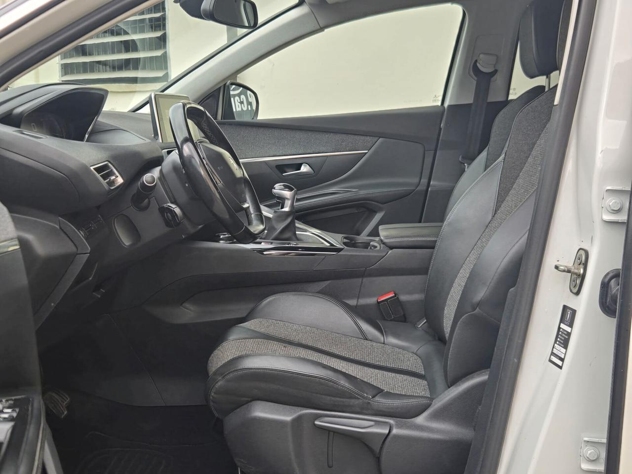 Peugeot 5008 BlueHDi 120 S&S Business