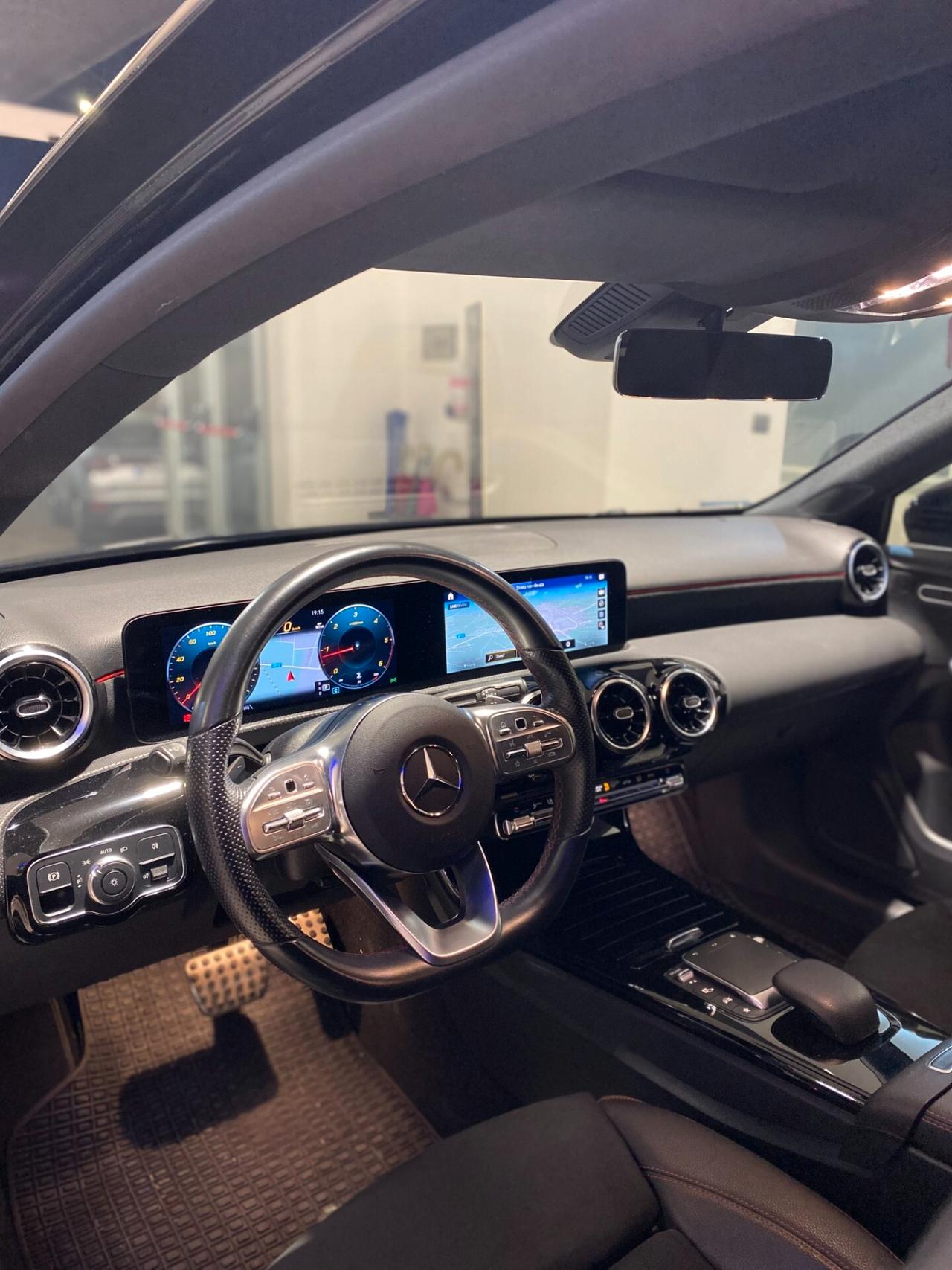 Mercedes-benz A 200 d Automatic Premium