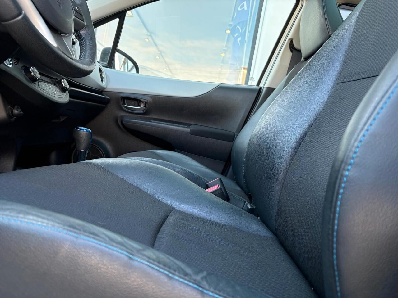 Toyota Yaris STYLE 1.5 Hybrid 5 porte UNICO PR.