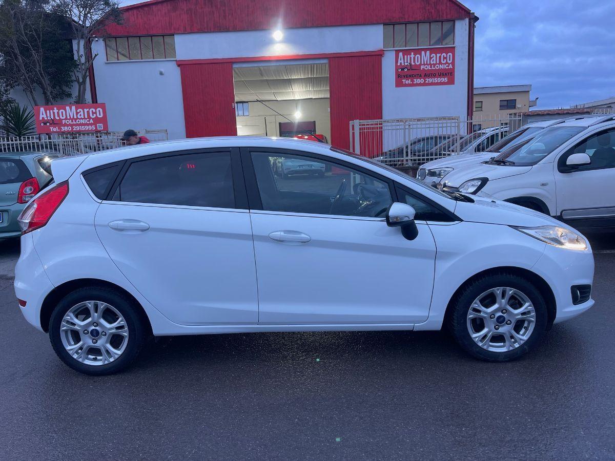 FORD - Fiesta - 1.4 5p. Bz. GPL Black & White Edition