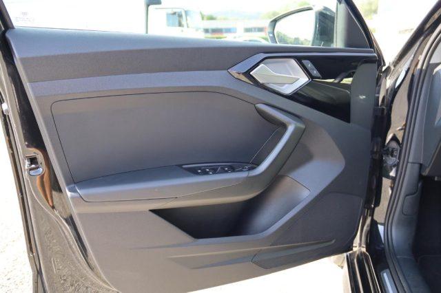 AUDI A1 allstreet 30 TFSI S tronic Identity Contrast