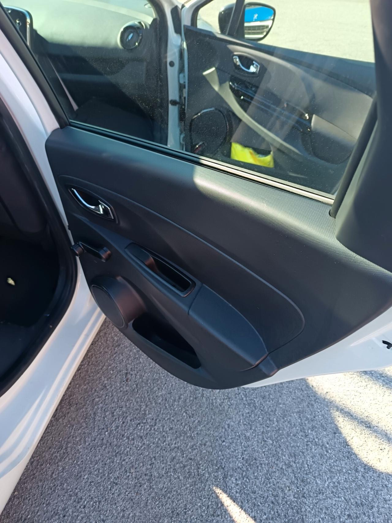 Renault Clio Sporter 1.5 dCi 8V 75CV Live