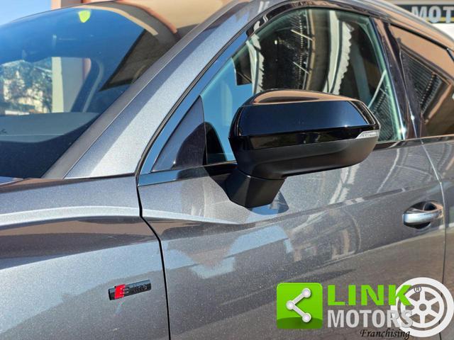 AUDI Q3 35 TFSI 150 CV S Tronic S Line Identity Black