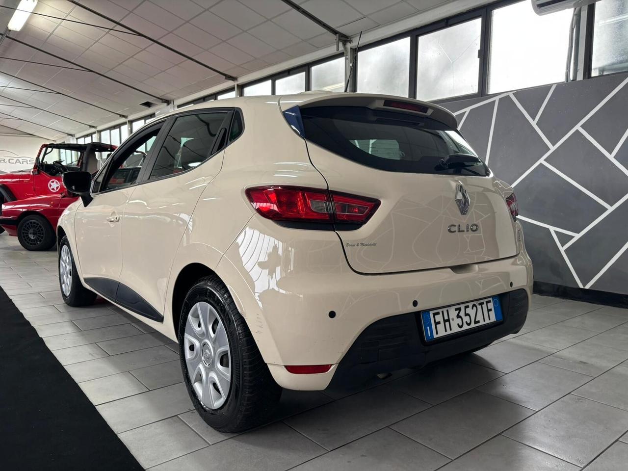 Renault Clio 1.2 75CV 5 porte Zen NEOPATENTATI