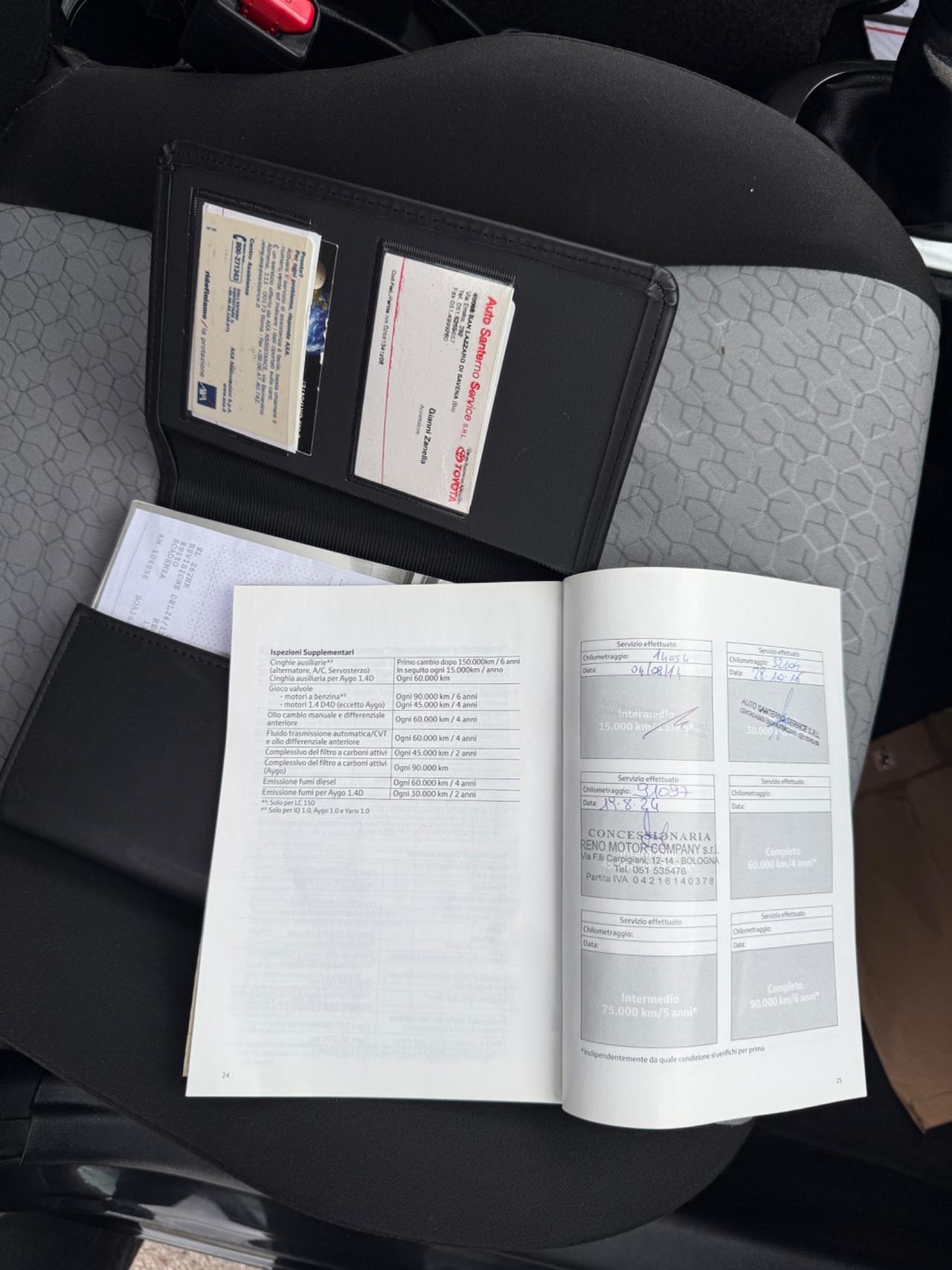 Toyota Yaris 1.0 5 porte Lounge 2011 OK NEOPTENTATI