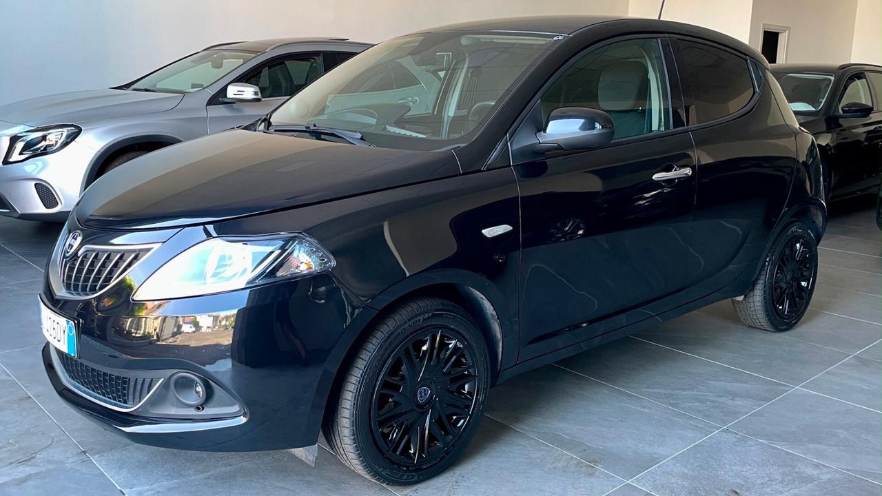 LANCIA 1.0 FIREFLY HYBRID 5P 69CV - NEOPATENTATI