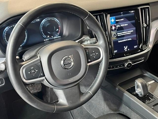 Volvo V60 B4 (d) Geartronic Momentum Business